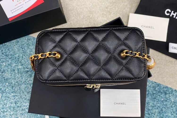 Túi CN Vanity Pearl Crush Black Lambskin 17CM Màu đen