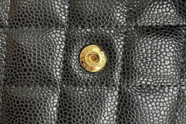 Túi CN Vintage Phone Holder Black Caviar GHW đen Khóa Vàng