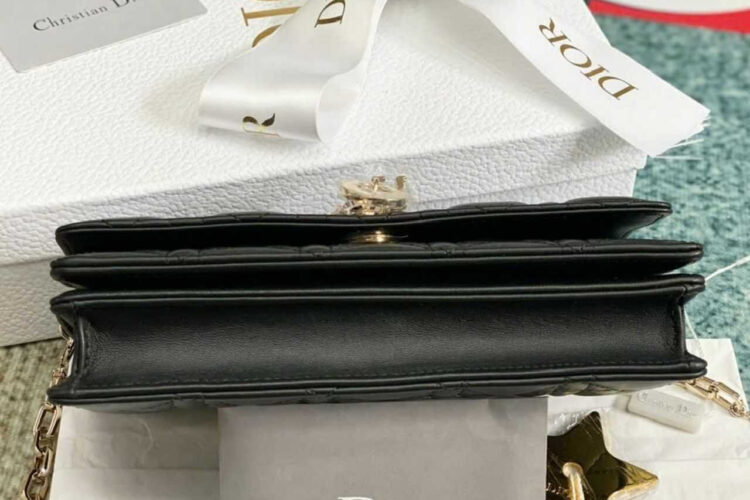 Túi Dior Mini Miss Bag Black Lambskin màu đen