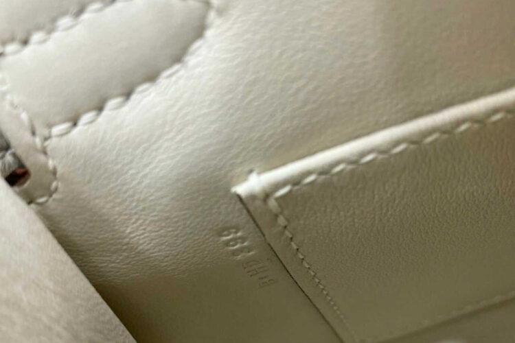 Túi Hermes Kelly Pochette 22 Craie Swift GHW Kem Khâu Tay