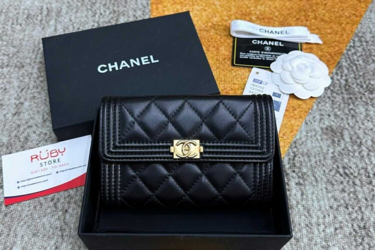 Ví CN Boy Medium Flap Wallet Black Lambskin GHW đen Khóa Vàng
