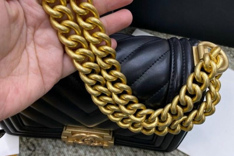 Túi CN Le Boy Small Black Lambskin Chevron GHW 20.5CM Màu Đen Siêu Cấp Sale