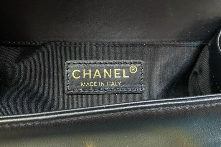 Túi CN Le Boy Small Black Lambskin Chevron GHW 20.5CM Màu Đen Siêu Cấp Sale