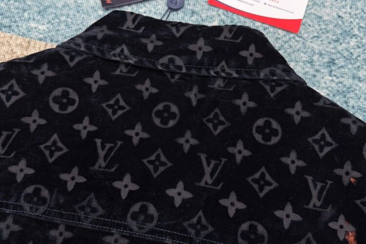 Áo LV Monogram Bleached Denim Jacket Xanh Dương