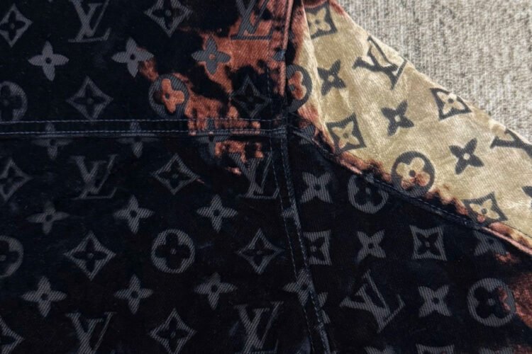 Áo LV Monogram Bleached Denim Jacket Xanh Dương