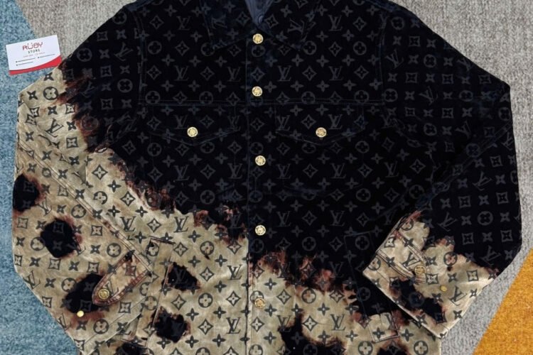 Áo LV Monogram Bleached Denim Jacket Xanh Dương