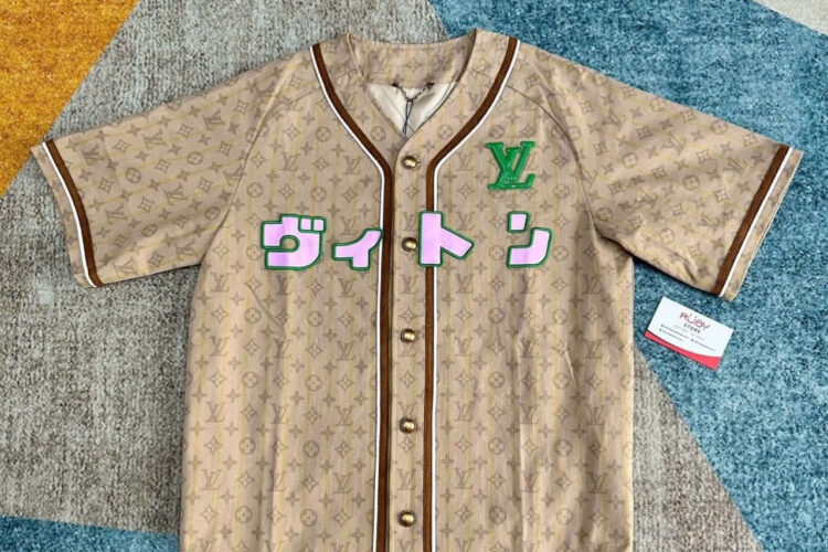 Áo LV Tyler 25SS Runway Baseball Shirt Beige Monogram Pink Logo