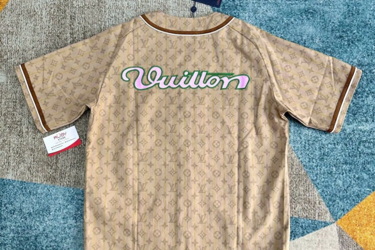 Áo LV Tyler 25SS Runway Baseball Shirt Beige Monogram Pink Logo