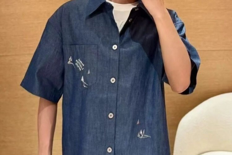 Áo Sơ Mi LV Embroidered Chambray Short-Sleeved Shirt Xanh Dương