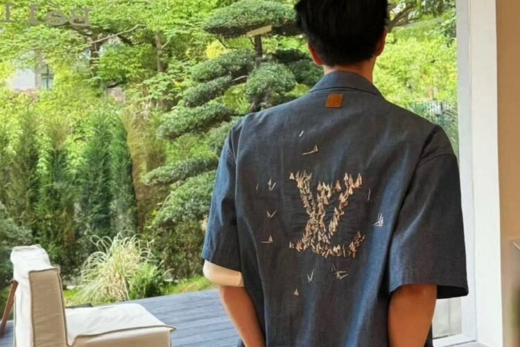 Áo Sơ Mi LV Embroidered Chambray Short-Sleeved Shirt Xanh Dương