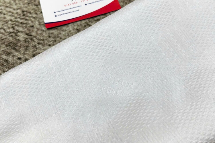Áo Sơ Mi LV Jacquard Damier Long-Sleeved Silk Shirt Màu đen