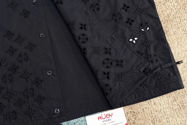 Áo Sơ Mi LV Monogram Flowers Embroidered Short-Sleeved Shirt