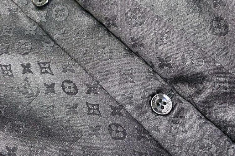 Áo Sơ Mi LV Monogram Long-Sleeved Silk Shirt Màu đen
