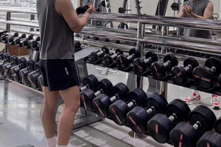 Giày Adizero Aruku Cloud White Ruby Black đỏ trắng đen