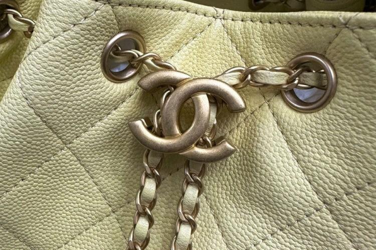Túi CN 25 Small Handbag Light Yellow Caviar Size 30 Vàng Nhạt