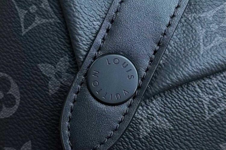 Túi LV Envelope Pouch M11613 Monogram Eclipse Xám Đen
