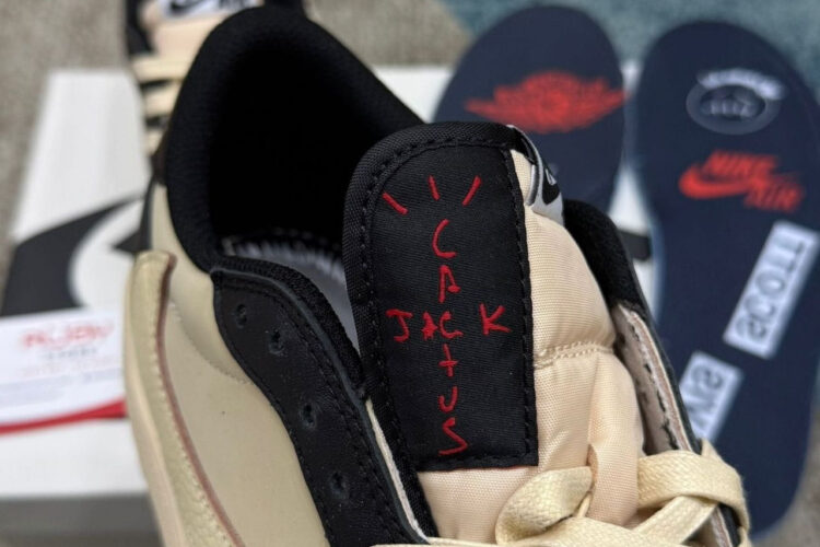 Giày Air Jordan 1 Low OG Travis Scott Pale Vanilla đen Be