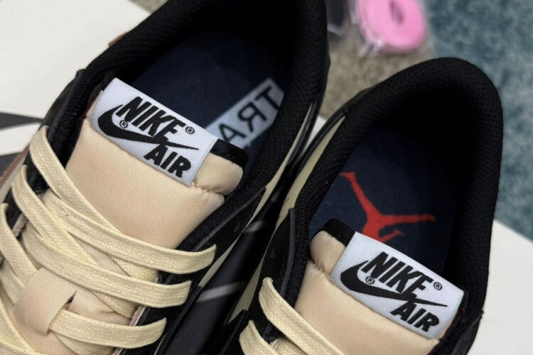 Giày Air Jordan 1 Low OG Travis Scott Pale Vanilla đen Be