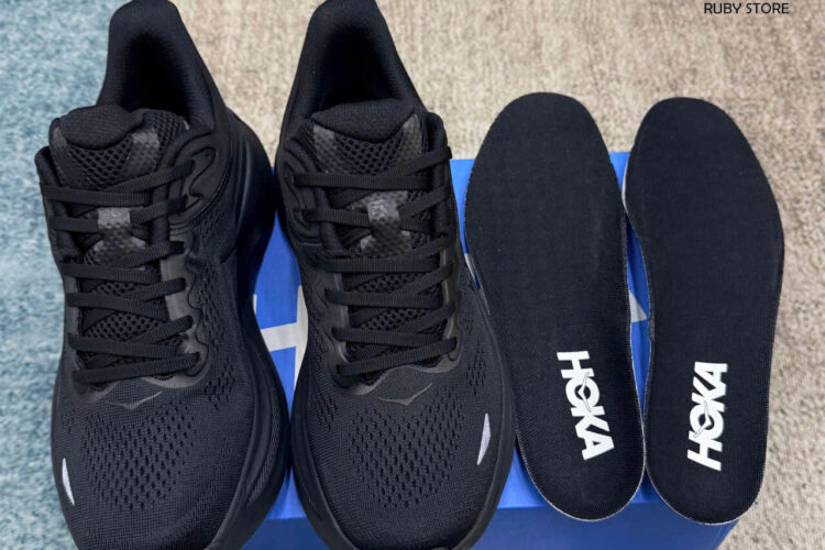 Hình ảnh thực tế Giày Hoka Bondi 9 Triple Black Màu Đen tại Ruby Store