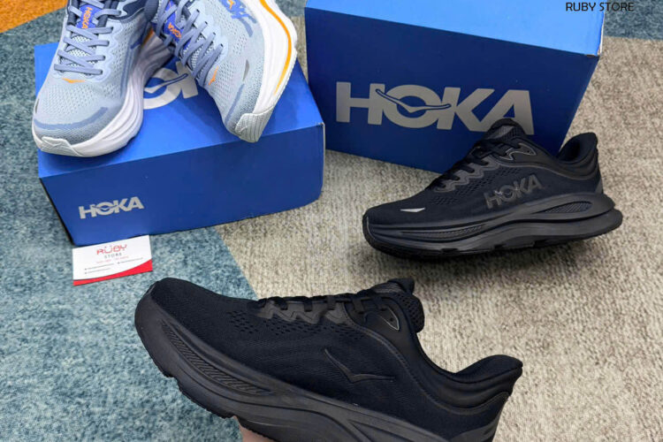 Hình ảnh thực tế Giày Hoka Bondi 9 Triple Black Màu Đen tại Ruby Store
