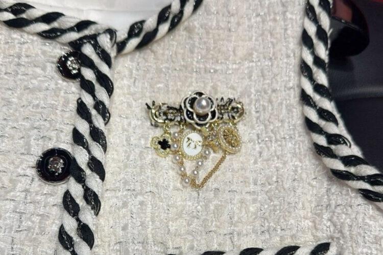 Áo CN 2025 Tweed Vest White Black Customized Trắng Đen