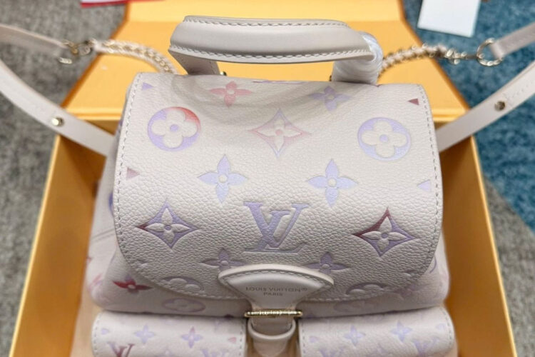 Ba Lô LV Backup Monogram Empreinte M15113 Màu Kem