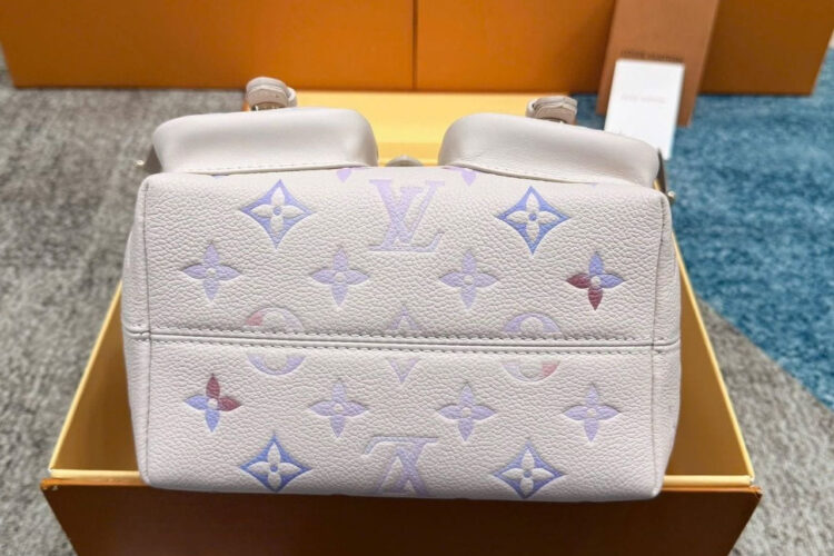 Ba Lô LV Backup Monogram Empreinte M15113 Màu Kem