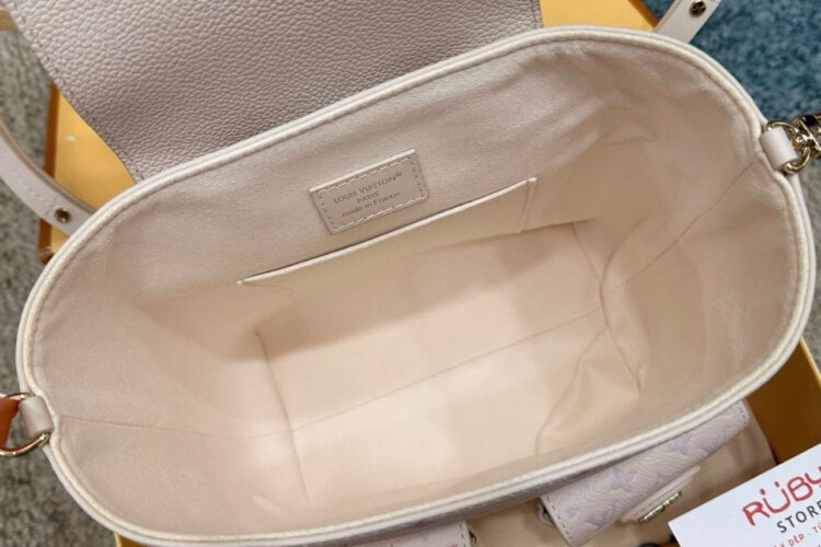 Ba Lô LV Backup Monogram Empreinte M15113 Màu Kem
