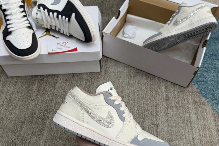 Giày Air Jordan 1 Low Sail Soft Pearl Màu Kem Xanh
