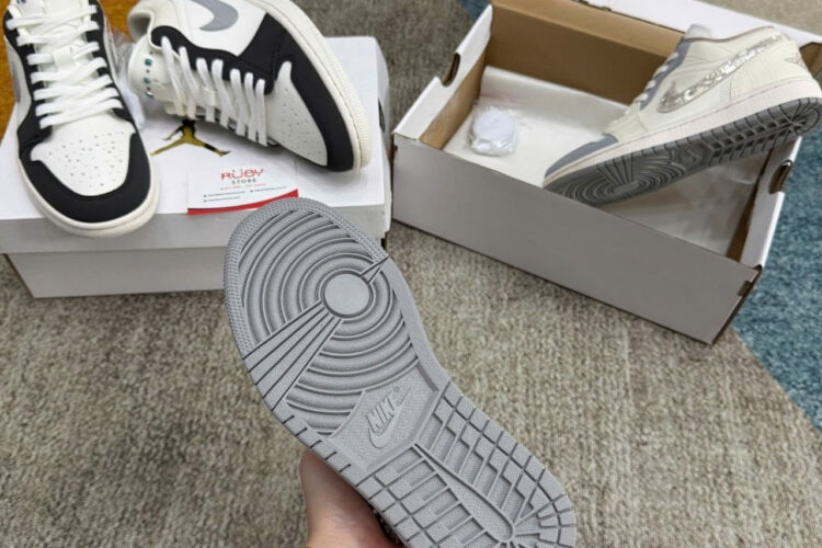Giày Air Jordan 1 Low Sail Soft Pearl Màu Kem Xanh