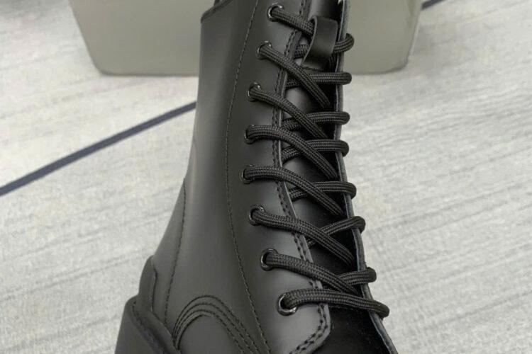 Giày Balenciaga Strike Lace Up Boots Black Calfskin Màu Đen