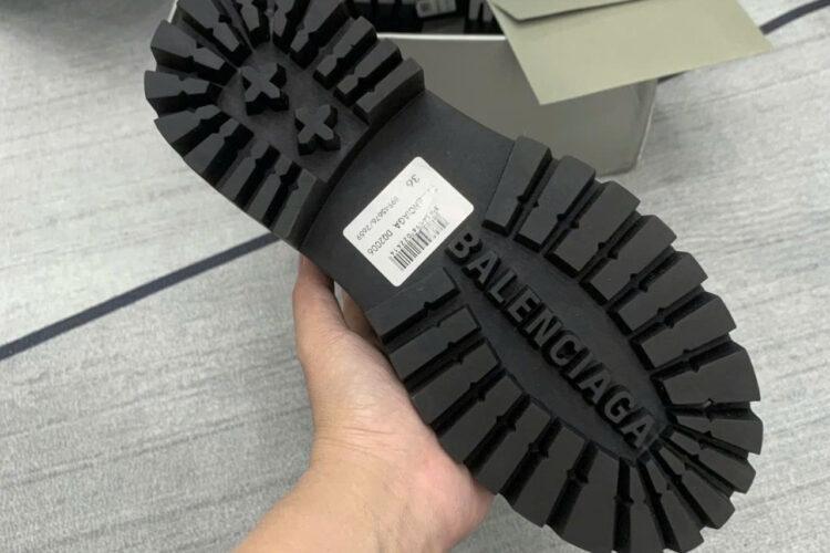Giày Balenciaga Strike Lace Up Boots Black Calfskin Màu Đen