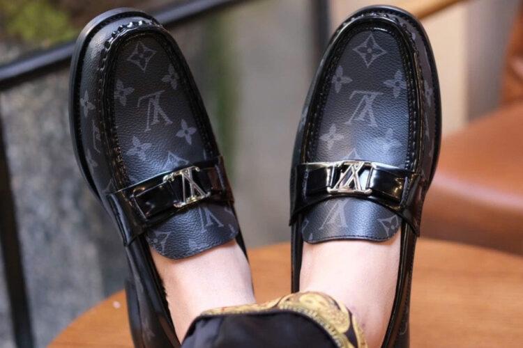 Giày Lười LV Major Loafer Monogram Canvas Màu Đen