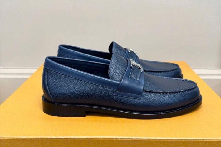 Giày Lười LV Major Loafer Navy Grained Calfskin SHW