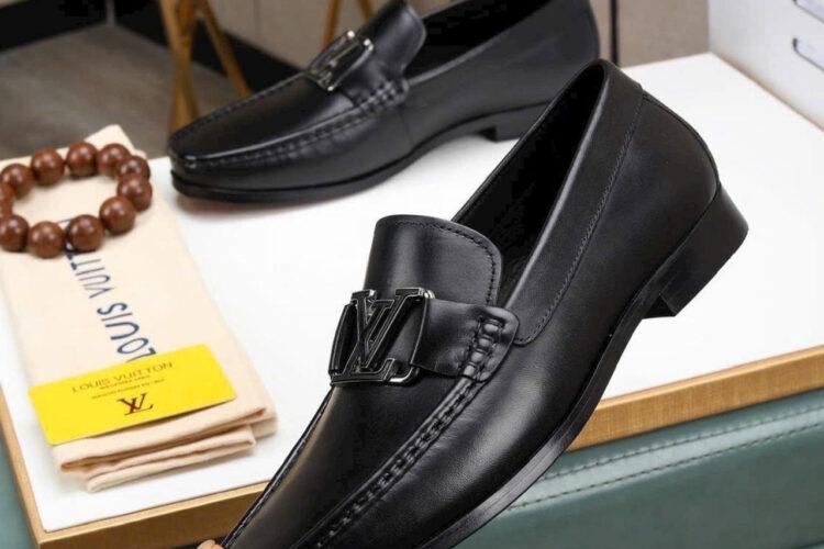 Giày Lười LV Montaigne Loafer Black Leather Màu Đen