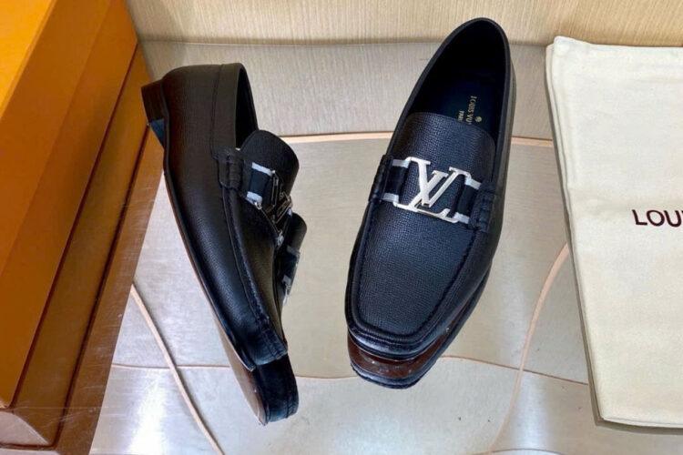 Giày Lười LV Montaigne Loafer Black Taiga Leather Màu Đen