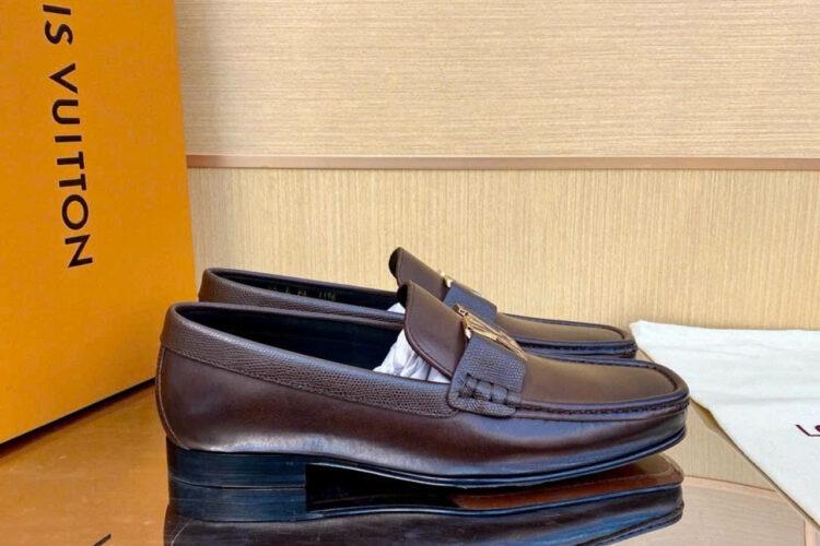 Giày Lười LV Montaigne Loafer Mocha Leather Màu Nâu