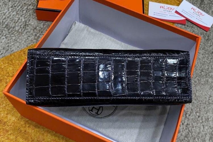 Túi Hermes Kelly Pochette 22 Noir Shiny Alligator GHW May Tay