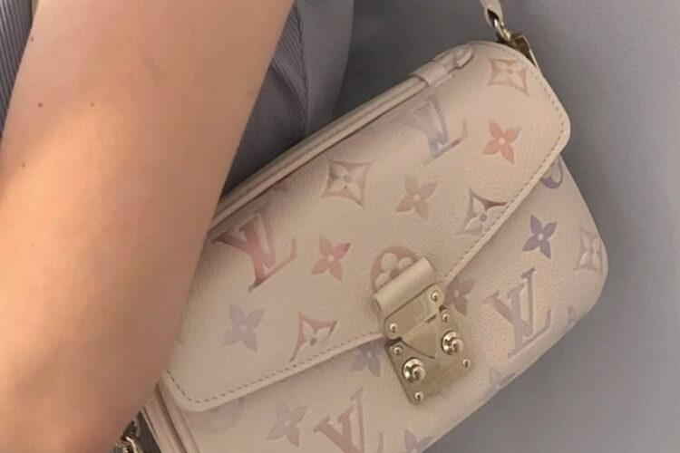 Túi LV Pochette Métis East West Monogram Empreinte M25682 Màu Kem