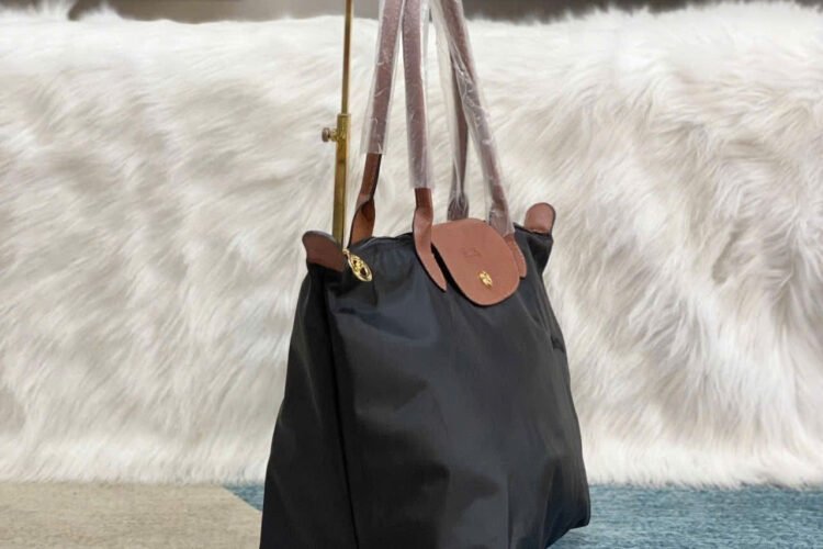Túi Longchamp Le Pliage Medium Tote Black Bag Màu đen