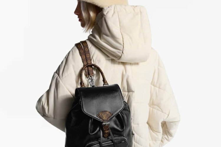 Ba Lô LV Montsouris Vibe PM Black Monogram M12587 Màu đen