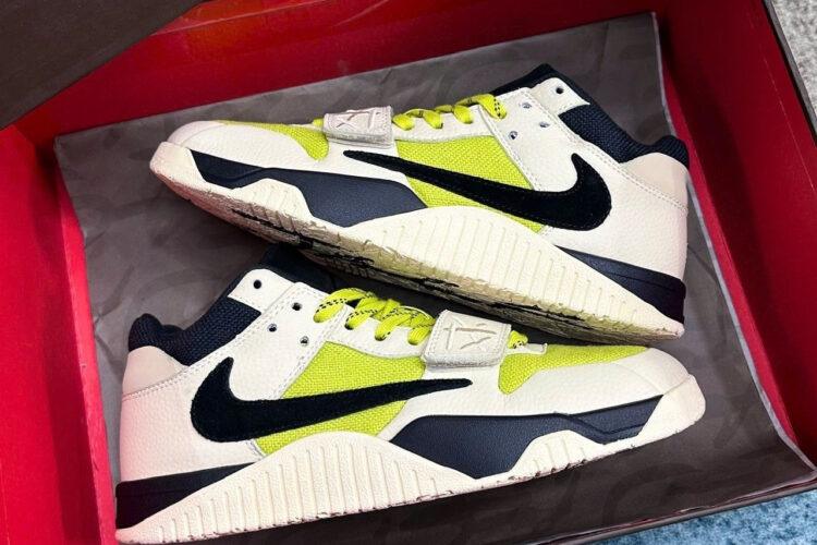 Giày Jordan Jumpman Jack Travis Scott Bright Cactus Màu Kem Xanh đen