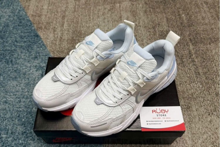 Giày Nike V2K Run Platinum Tint Trắng Xanh Dương