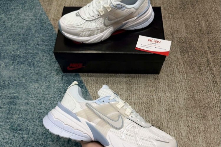 Giày Nike V2K Run Platinum Tint Trắng Xanh Dương