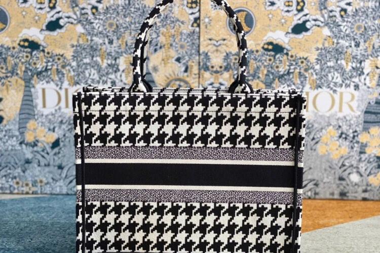 Túi Dior Tote Book Medium Size 36 Black White Marco Houndstooth