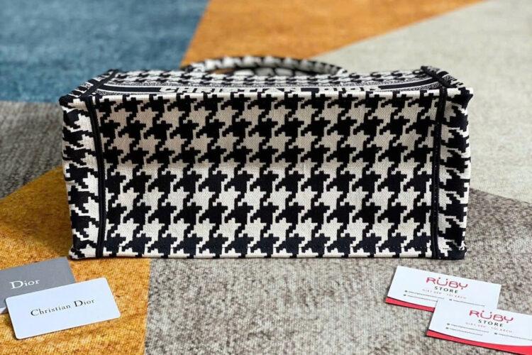 Túi Dior Tote Book Medium Size 36 Black White Marco Houndstooth