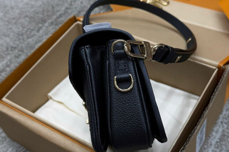 Túi LV Pochette Métis East West Monogram Empreinte Black M46595 đen