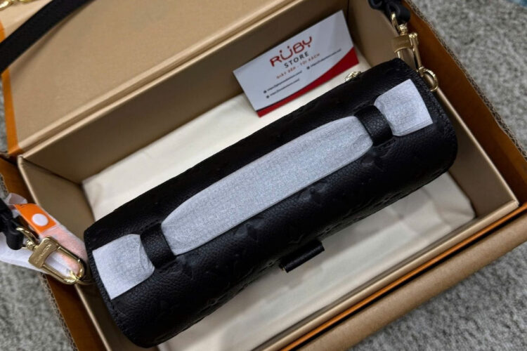 Túi LV Pochette Métis East West Monogram Empreinte Black M46595 đen