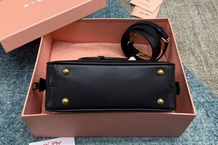 Túi Miu Miu Arcadie Black Leather Regular Bag Size 22 đen
