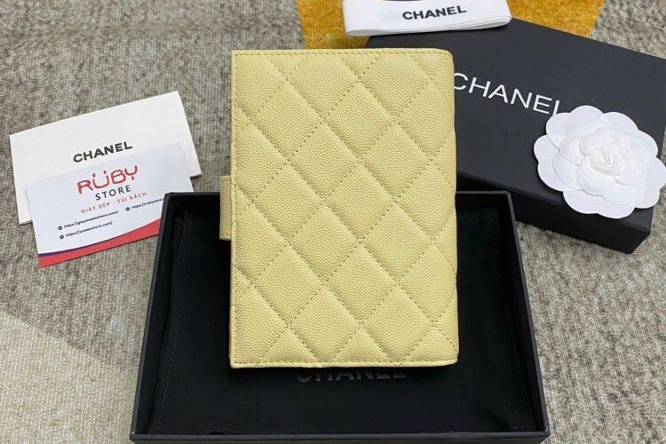 Ví CN Passport Wallet Yellow Caviar GHW Màu Vàng
